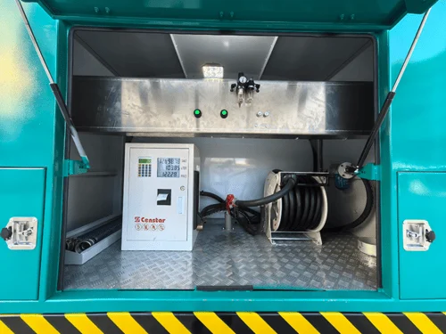 Howo Fuel Truck-Camión ligero-11
