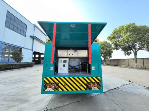 Howo Fuel Truck-Camión ligero-6