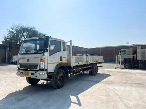 Sinotruk-Howo-4x2-carga-6