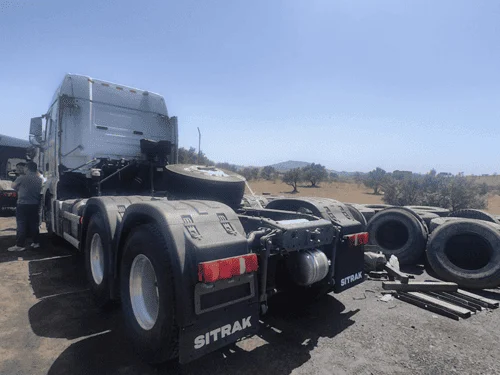 Sinotruk sitrak G7S 6x4 Tractor-5