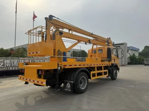 Camión plataforma de trabajo aéreo SINOTRUK HOWO 4X2-12