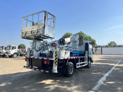Camión plataforma de trabajo aéreo SINOTRUK HOWO 4X2-12