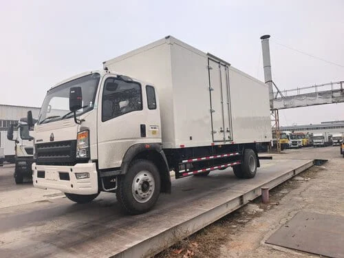 شاحنة SINOTRUK HOWO 4x2 ذات الهيكل الصندوقي الخفيف ذات التصميم المسطح -6