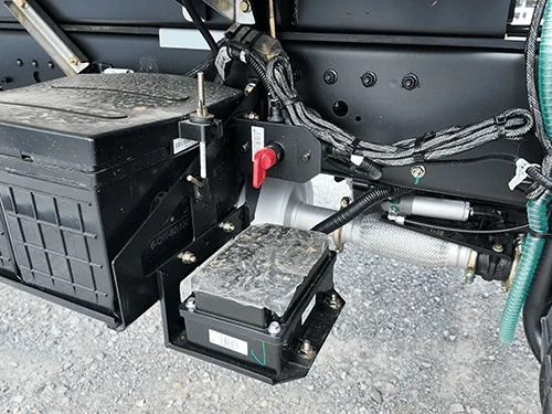 شاحنة التبريد الخفيفة SINOTRUK HOWO 4x2 خفيفة الوزن مع خطافات -6