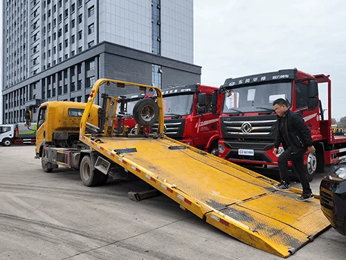 SINOTRUK HOWO 4×2 Camión de remolque-1