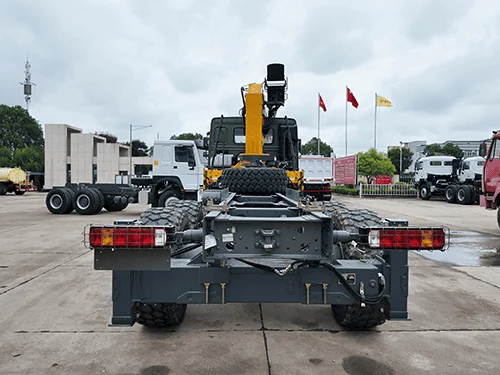 SINOTRUK HOWO 6X4 Camión Grúa con Grúa Telescópica de 10T-7
