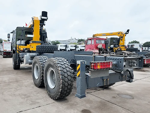 SINOTRUK HOWO 6X4 Camión Grúa con Grúa Telescópica de 10T-8