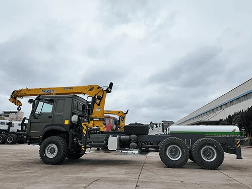 SINOTRUK HOWO 6X4 Camión Grúa con Grúa Telescópica de 10T-9