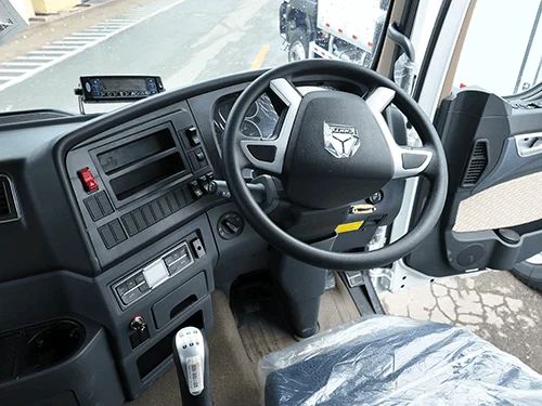 Camión frigorífico SINOTRUK HOWO TX 6X4 - 3