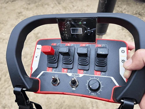 Camión grúa SINOTRUK NX 6X4 - Grúa de nudillos de 12 toneladas-10