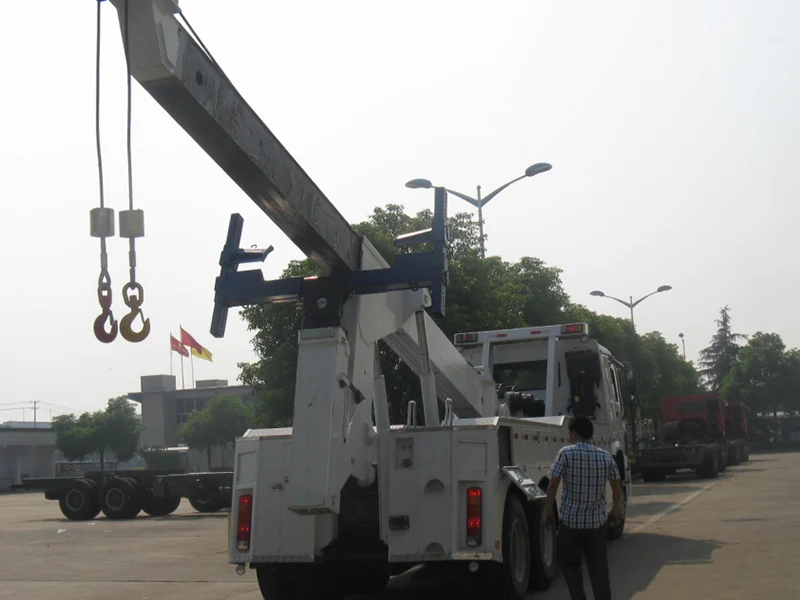 SINOTRUK HOWO 8×4 Wrecker Truck-2