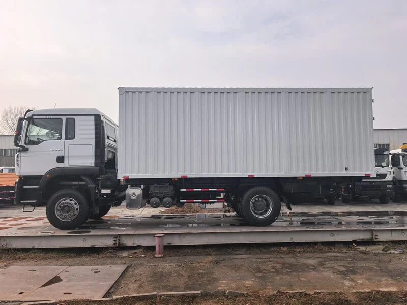 SINOTRUK HOWO-TX 4×2 Van Truck 15T-3