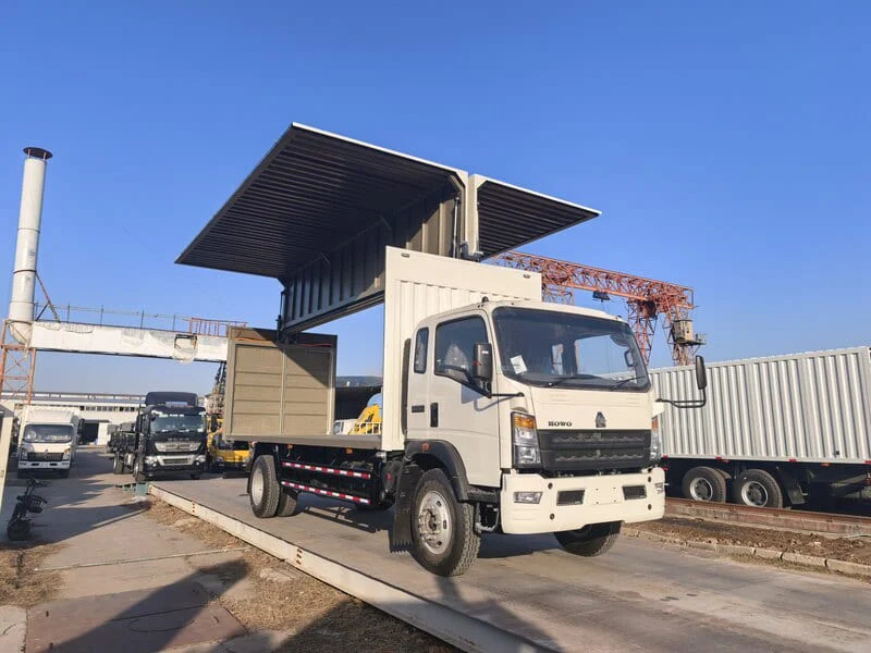 SINOTRUK HOWO Wing Van Truck 10T-6